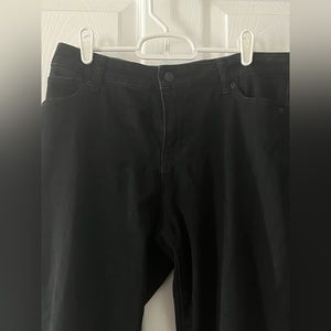 Dressbarn M women’s black skinny jeans